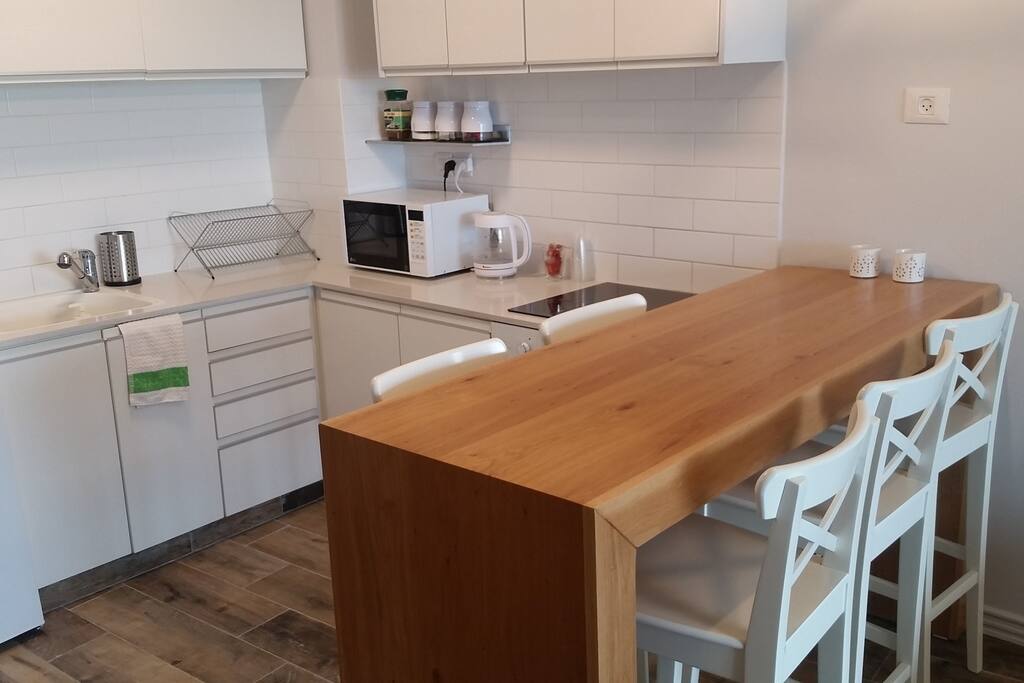 Kitchen and bar area