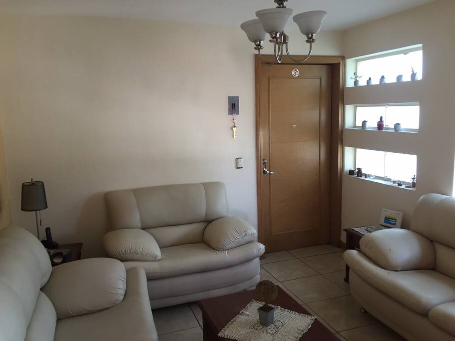 Sala, puerta de entrada