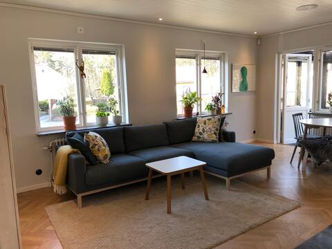 Top Airbnb: House with a garden close to nature & city centre in Skarpnäck