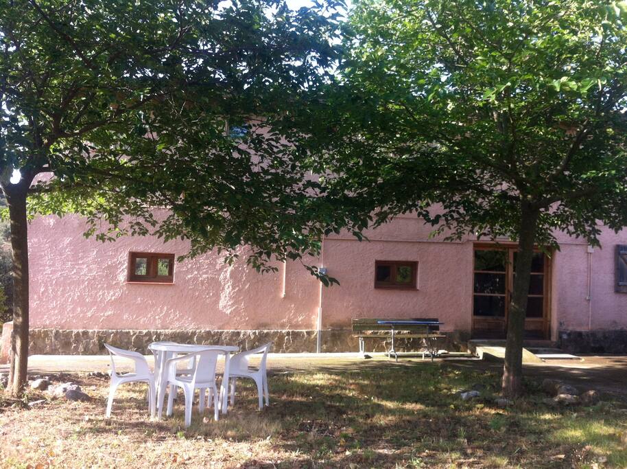 patio de uso común para todas las habitaciones