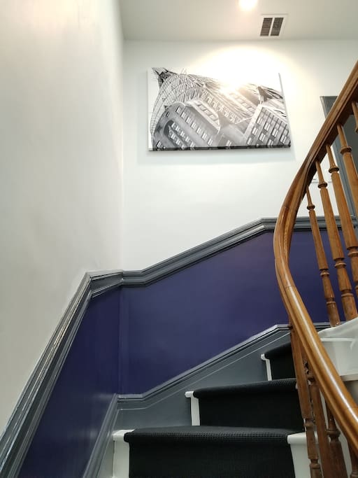 Shared foyer & staircase