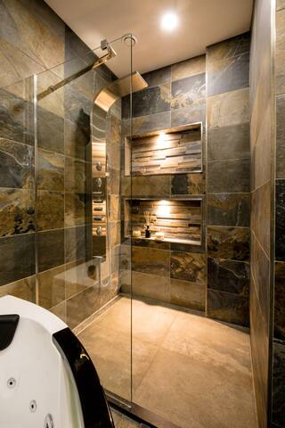 Casa Plantin free Parking at the beautiful park gallery image 4