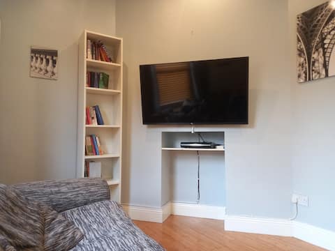 Top performing Airbnb: Cosy City Cottage! in Georgian Quarter