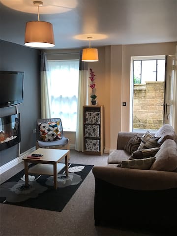 8 York Mews