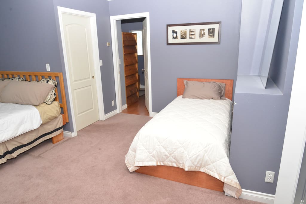Bathroom entrance and closet