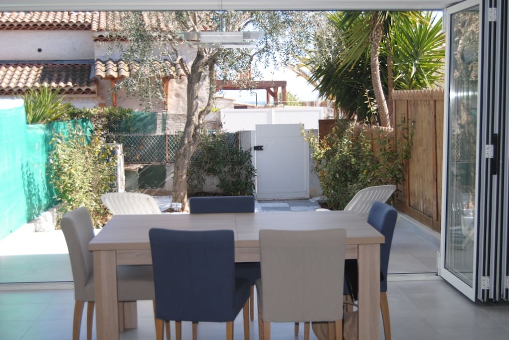 terrasse jardin avec accès privé plage