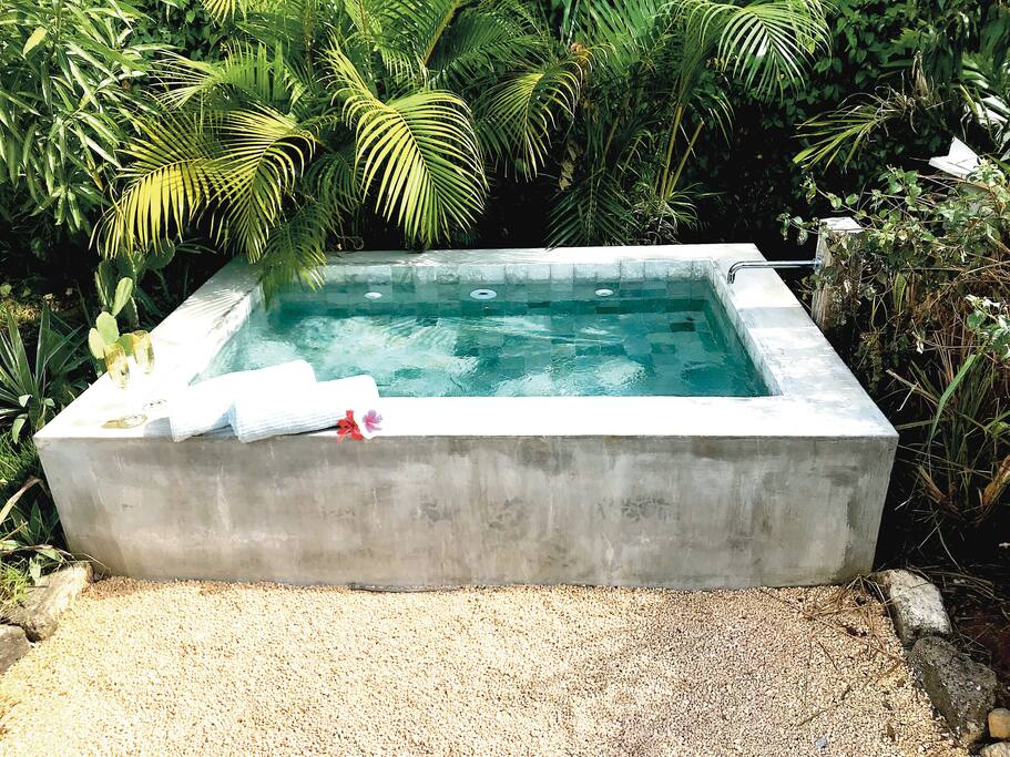 plunge pool