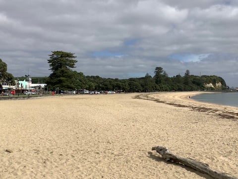 Mission Bay walk across road and you’re on beach