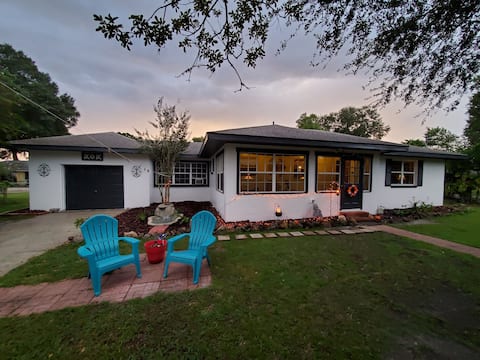 Fully Furnished Entire home fenced yard Pets OK