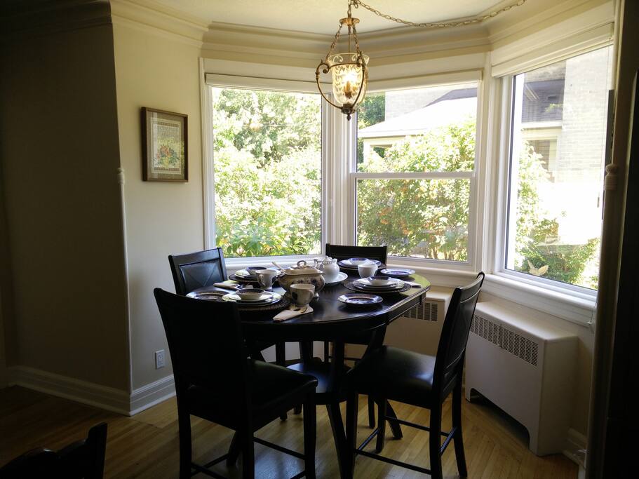 Breakfast Nook