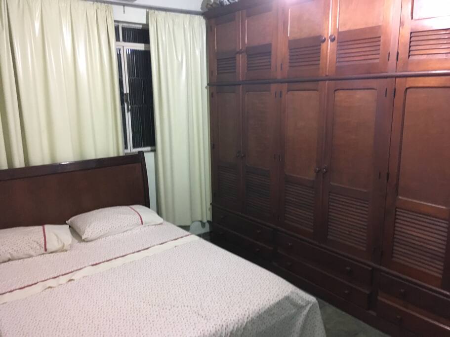 Próximo aos inumeros bares do Monte Castelo