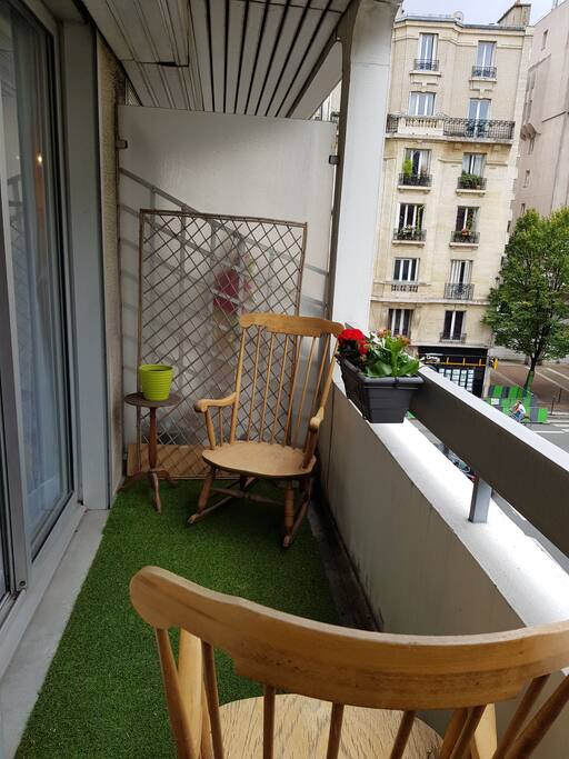 Partie du balcon réservée à la chambre à louer