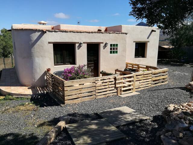 Rustic 1 Bedroom Apartment Sleeps 4