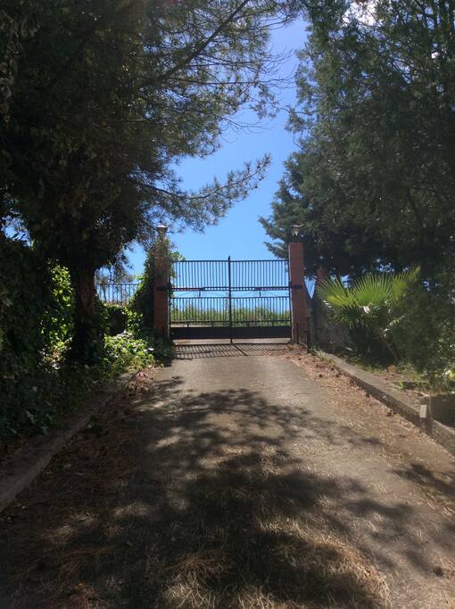 Cancello di accesso visto dall interno