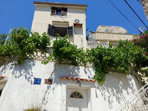 Aapartman Vera Island! Susak Island