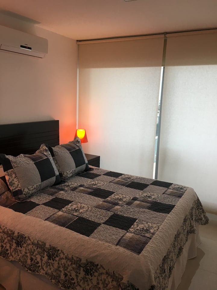 Bedroom / Dormitorio