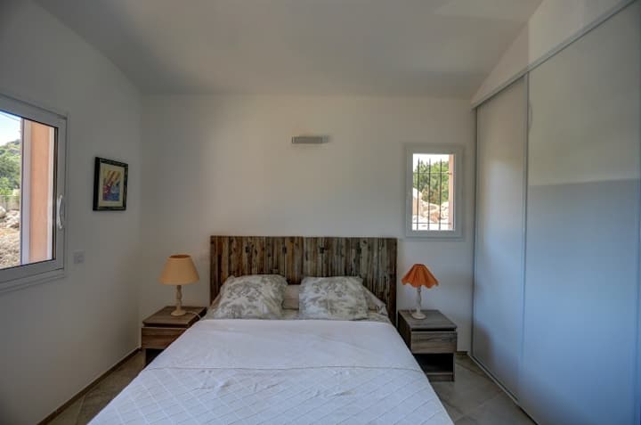 Spálňa 2 poschodie 1 - oddelené postele