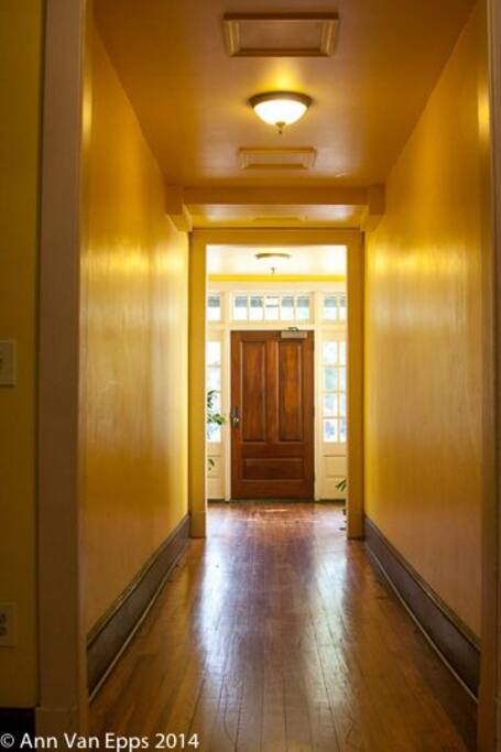 Entry to building