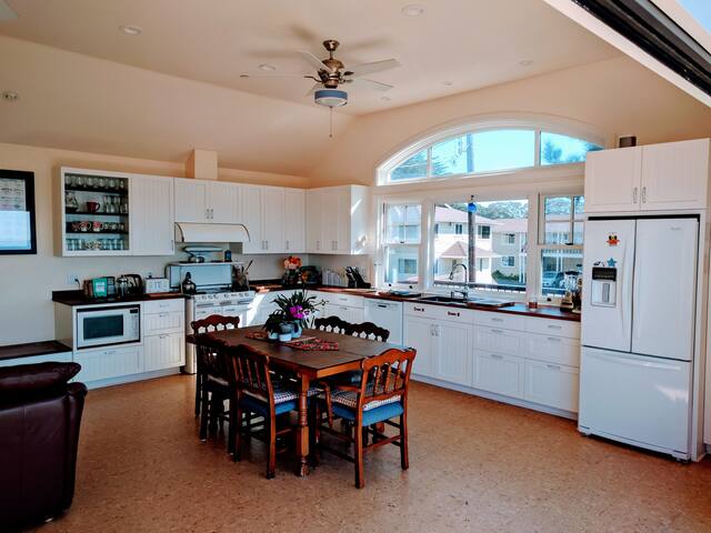 The Pine Tree Cabin gallery image 5