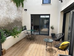 beautiful+area%2C+Renovated+studio+with+private+patio