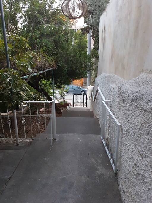 Είσοδος (Entrance)