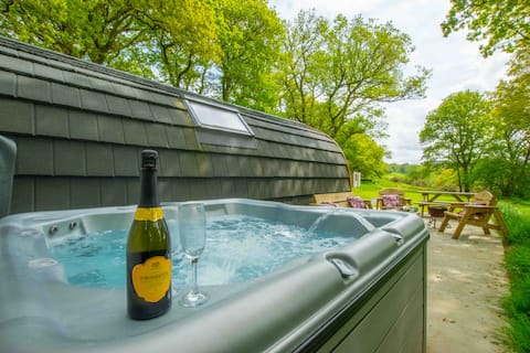 Glamping Conwy Pod in Betws y Coed Snowdonia