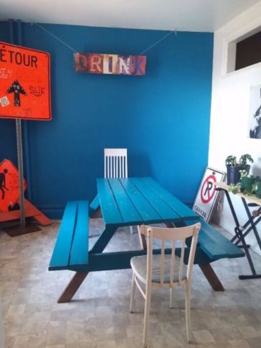 Artistic dining room