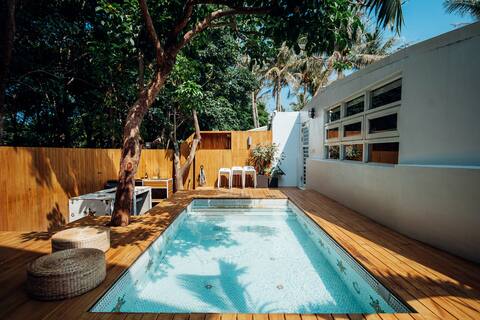 Early summer and - Hengchun Kenting. Villa for 8 people. Wetsui Sink/BBQ/Kitchen/KTV