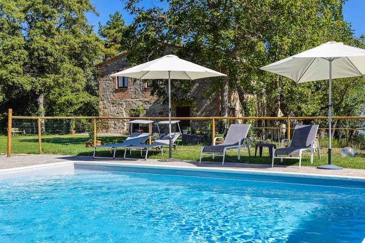 Villa with private pool, air conditioning, Wi-fi