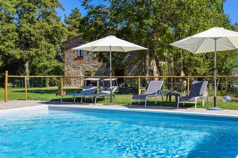 Villa with private pool, air conditioning, Wi-fi