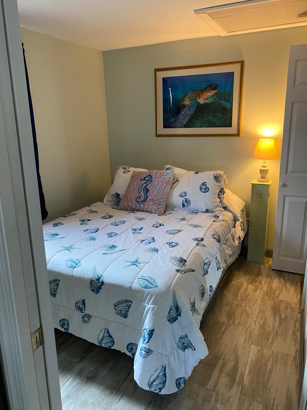 חדר שינה שני, מיטה בגודל מלא