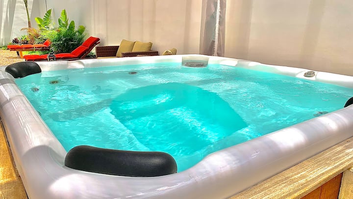 Increíble Casa Con Jacuzzi En Residencial/alberca - Cancún