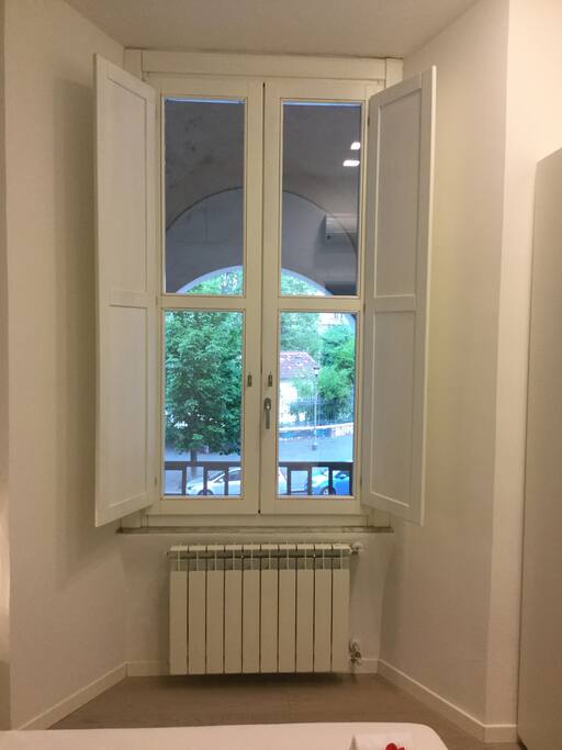 Affaccio sui giardini della Piazza