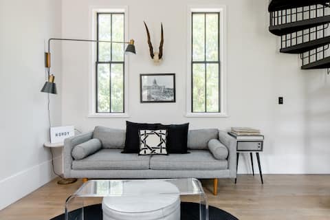 Successful Airbnb property: The Bird Nest in Central East Austin