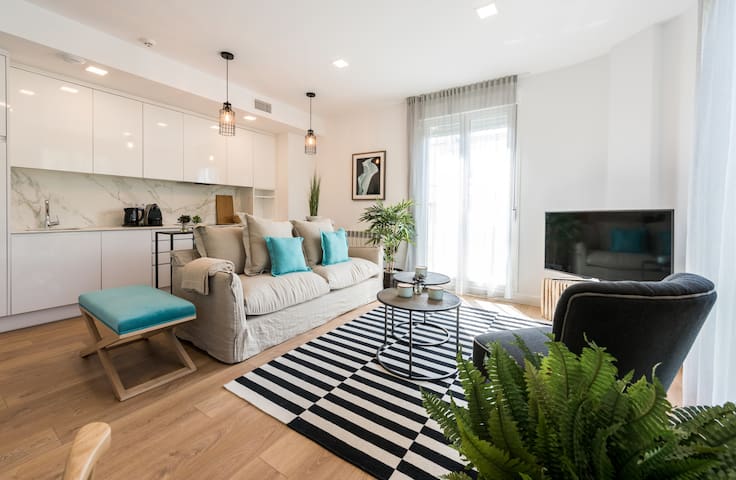 Plaza España Skyline Deluxe gallery image 2