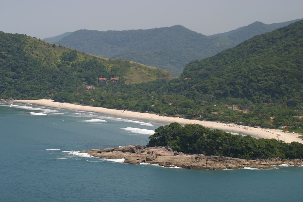 Ilhota entre Camburi e Camburizinho