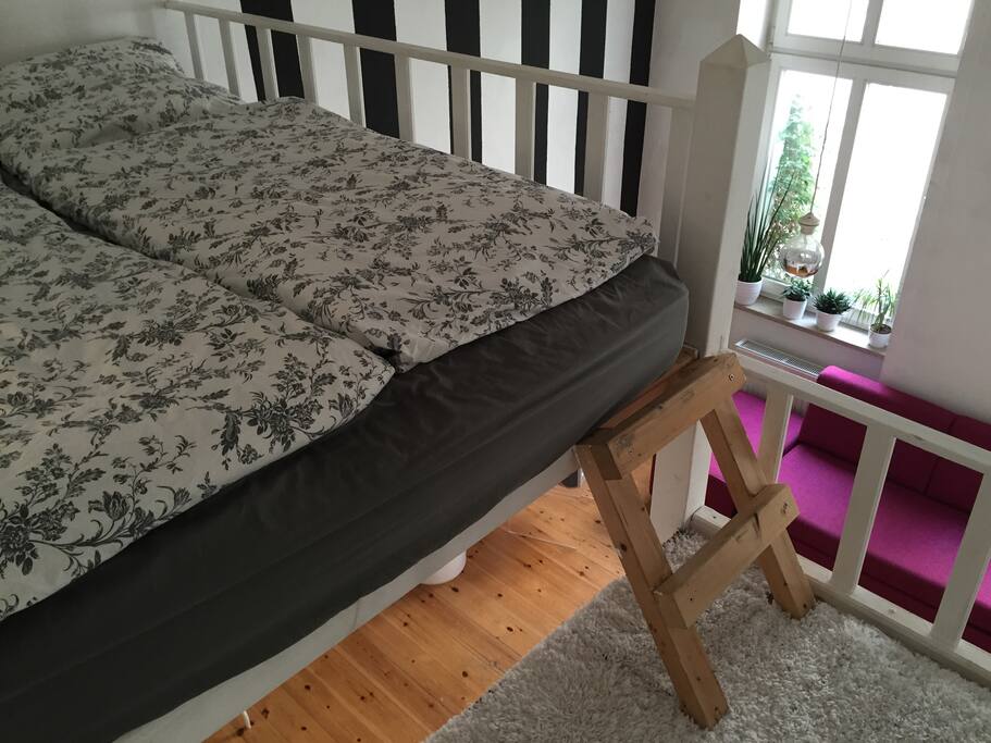 loft-bed for 2 and a lot of space