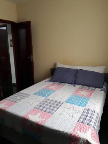 Belo apartamento completo, próximo à praia.