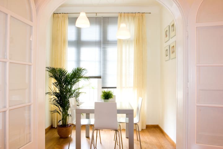 GVB – Spacious, centric, bright. Your opportunity!