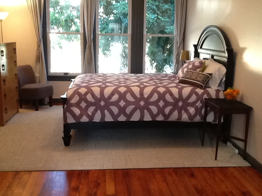 Queen bed ( almost new Beautyrest mattress ) and double pane Windows, big closet ( not shown)