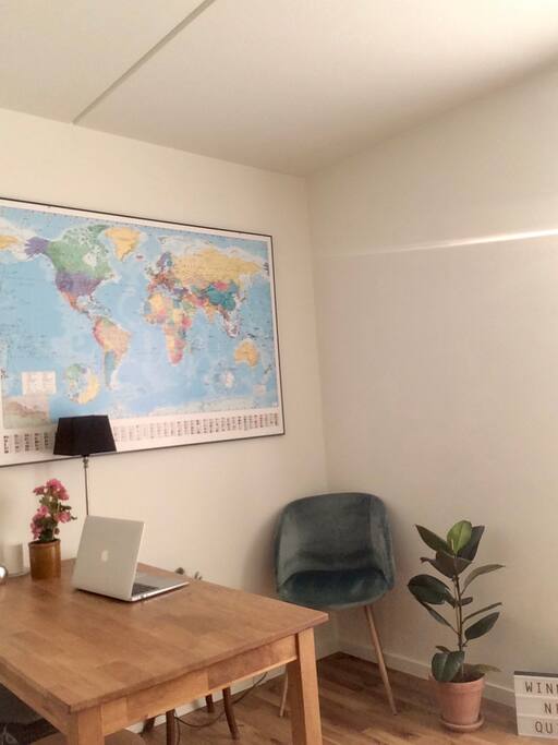 Workspace or dinnerspot