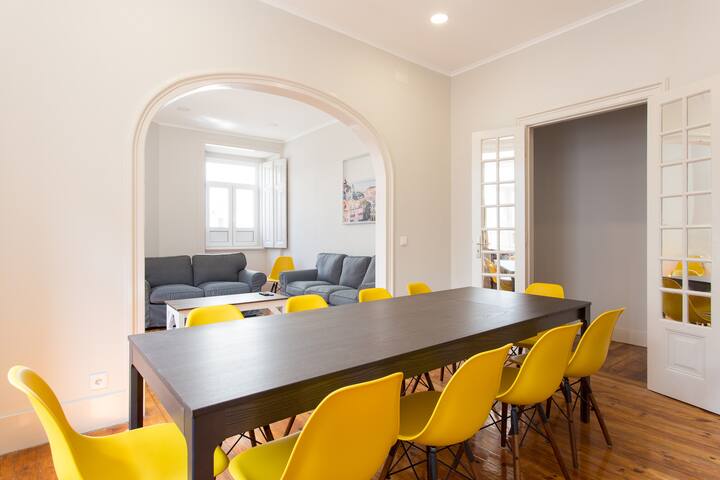 Lisbon Comfy Apartment III – Metro at the door gallery image 3