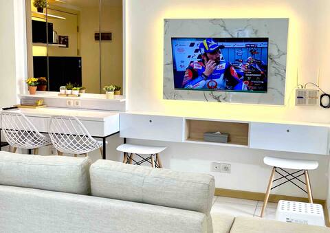 Lovely Bright 3BR Apt M-Town near Mall Serpong