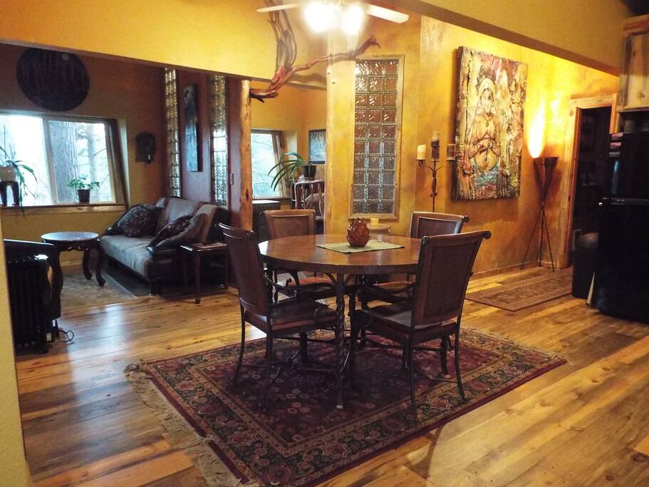 Magic Suite overlooking the River Apartments for Rent in Bend, Oregon