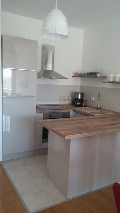 beautiful brand new kitchen area