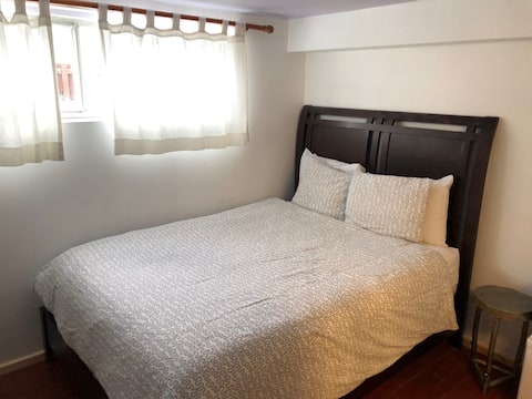 Rockaboo Inn - Mountain Basics Room