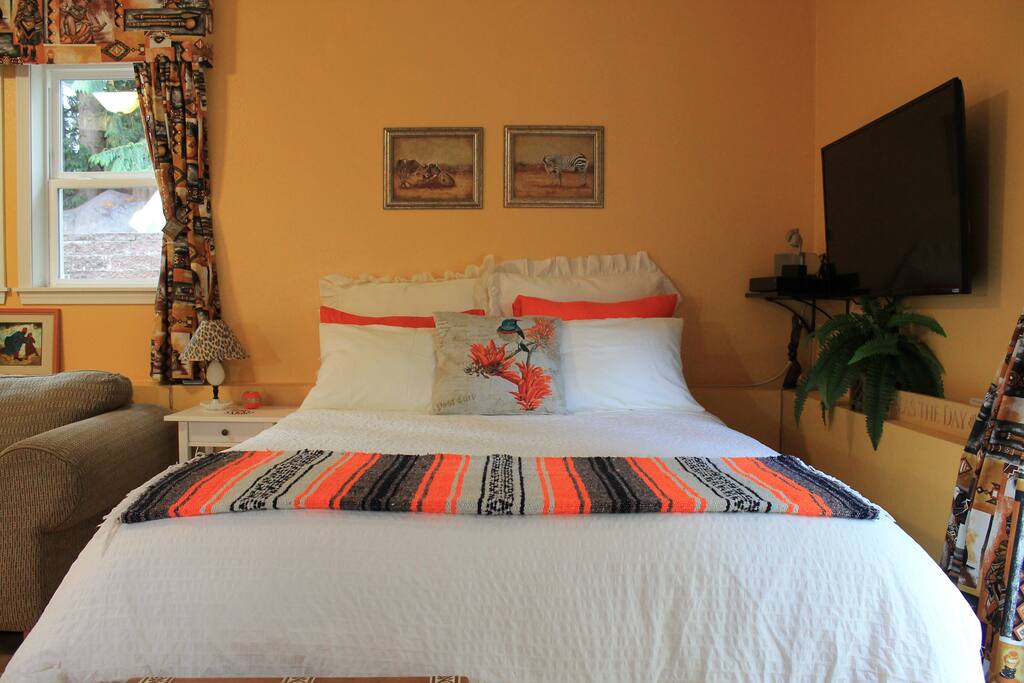 Comfortable, luxury queen size bed