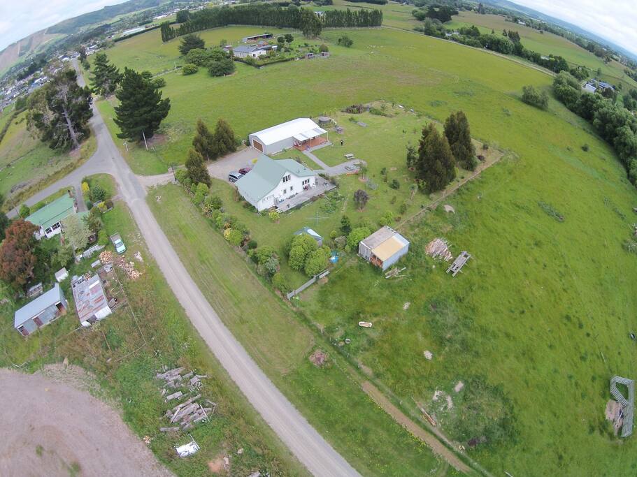 The quiet rural location is just 5 minutes to town