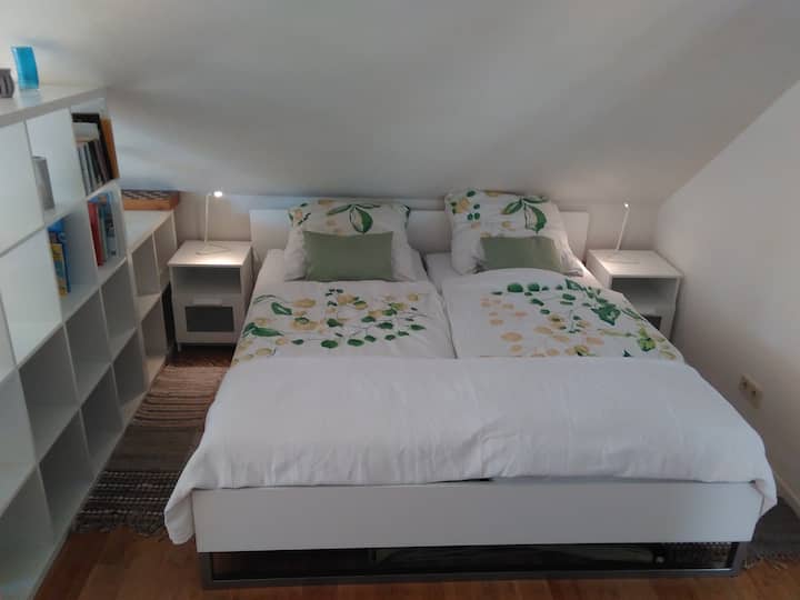 קל לישון במיטה