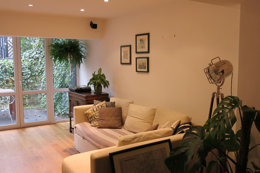 Lounge room